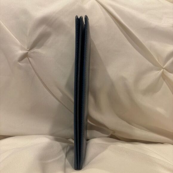 Vintage Louis Vuitton Blue Epi Checkbook Style Cardholder Long Wallet - Picture 4 of 10